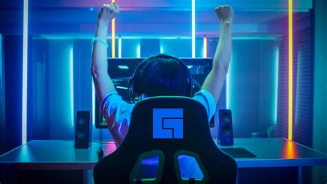How to stream on Facebook Gaming: create a gaming page and go live.